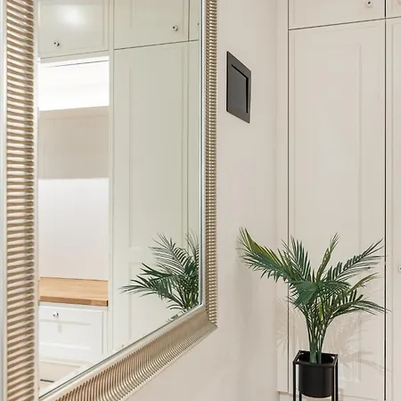 Apartment Das Haus Apartment#luxury Residential#balcony#free Parking *