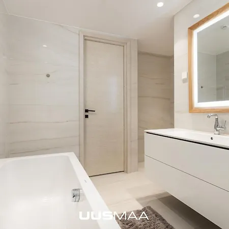Das Haus Apartment#luxury Residential#balcony#free Parking *