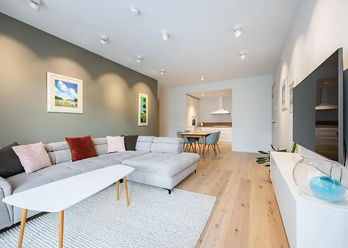 Apartman Haus Apartment#luxury Residential#balcony#free Parking *