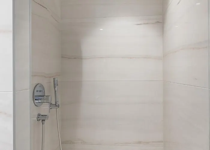 Haus Apartment#luxury Residential#balcony#free Parking Appartamento *