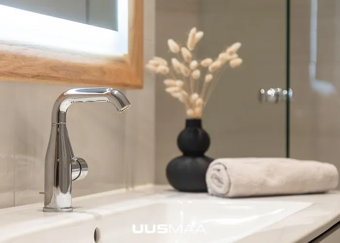 Апартаменты Haus Apartment#luxury Residential#balcony#free Parking