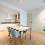 Haus Apartment#luxury Residential#balcony#free Parking *