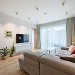 Appartamento Haus Apartment#luxury Residential#balcony#free Parking